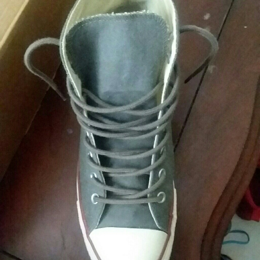 Converse - Picture 3 of 3